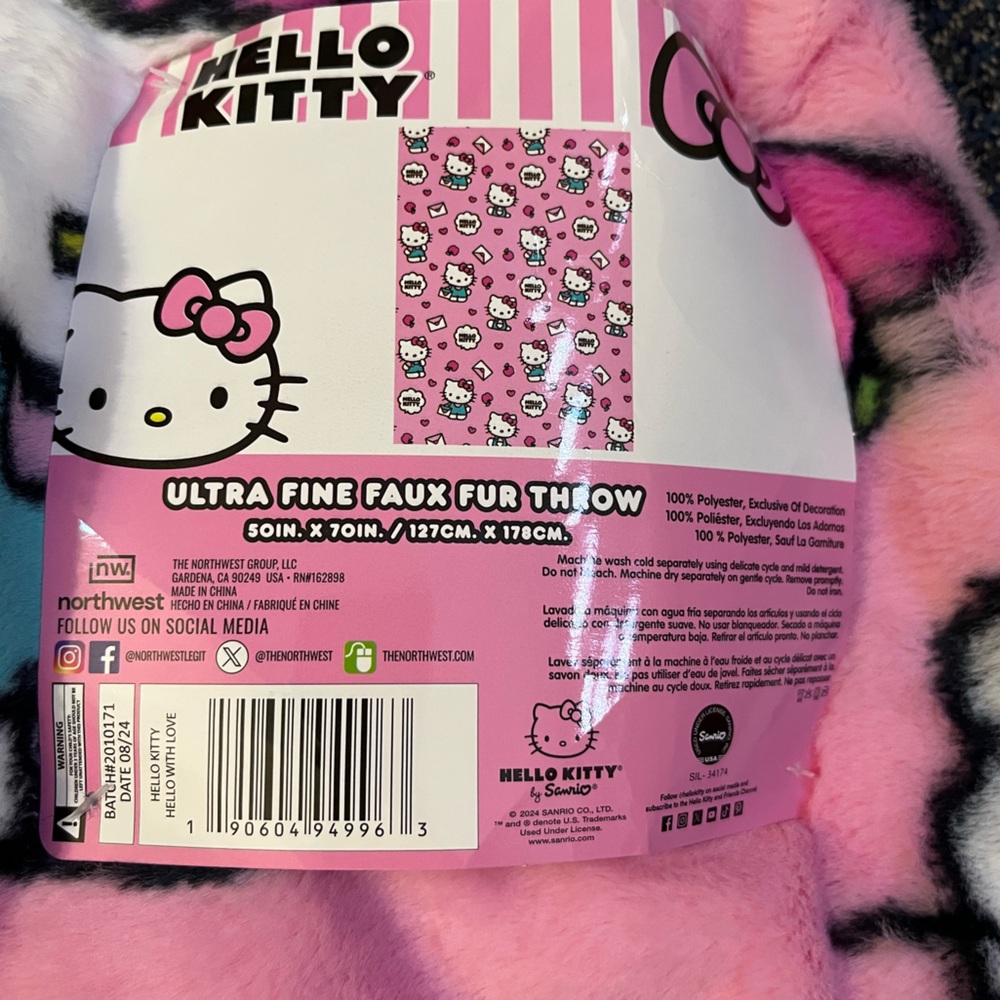 Hello Kitty Ultra Fine Faux Fur Throw